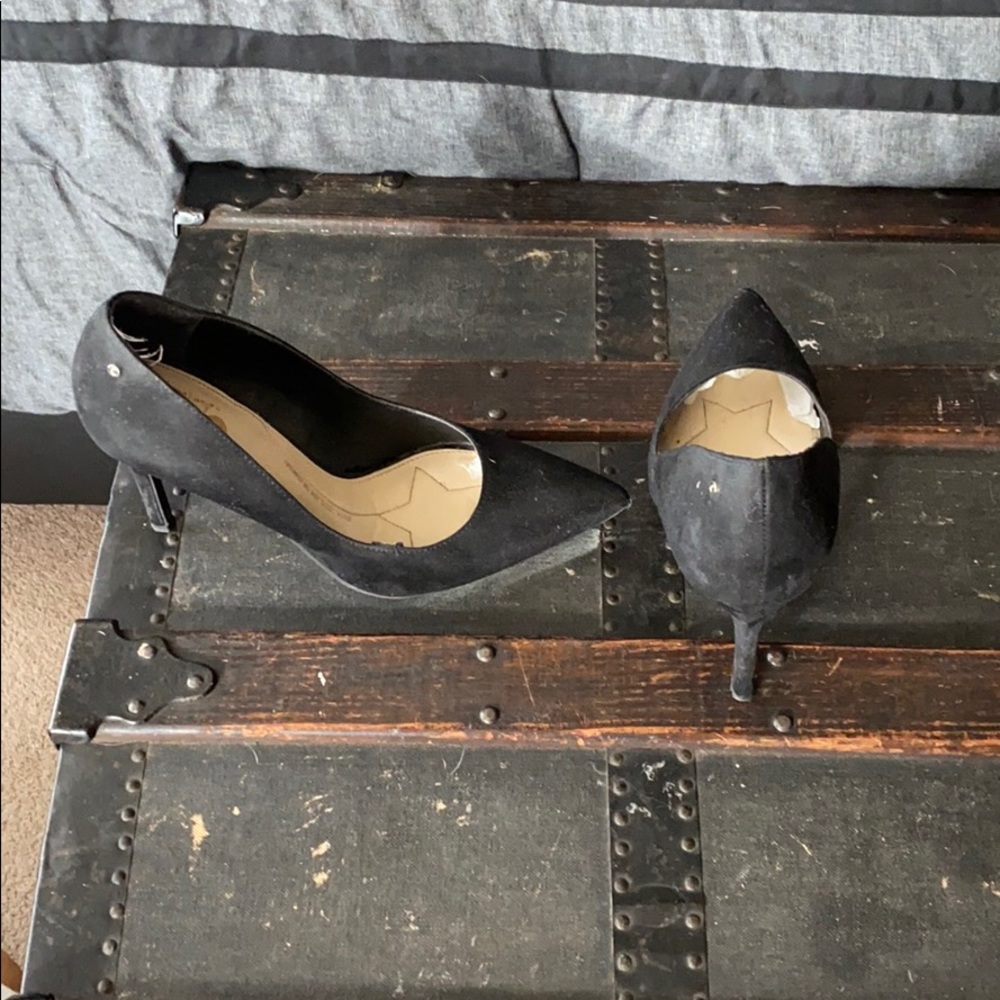 Heels - Picture 3 of 3